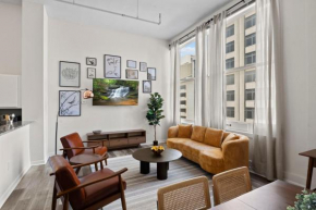 Downtown Retreat Skywalk to Mall & Near Stadium